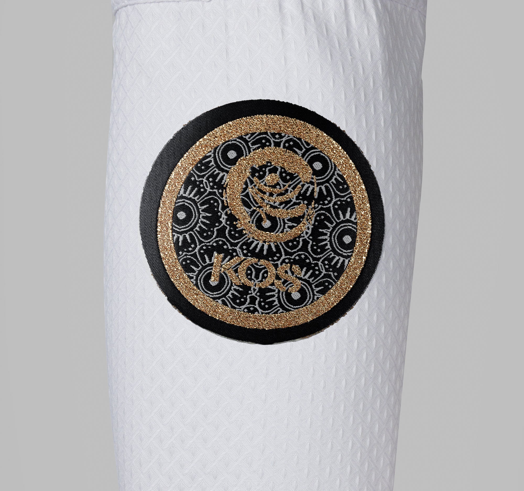 Dobok Master Cuello Negro KOS