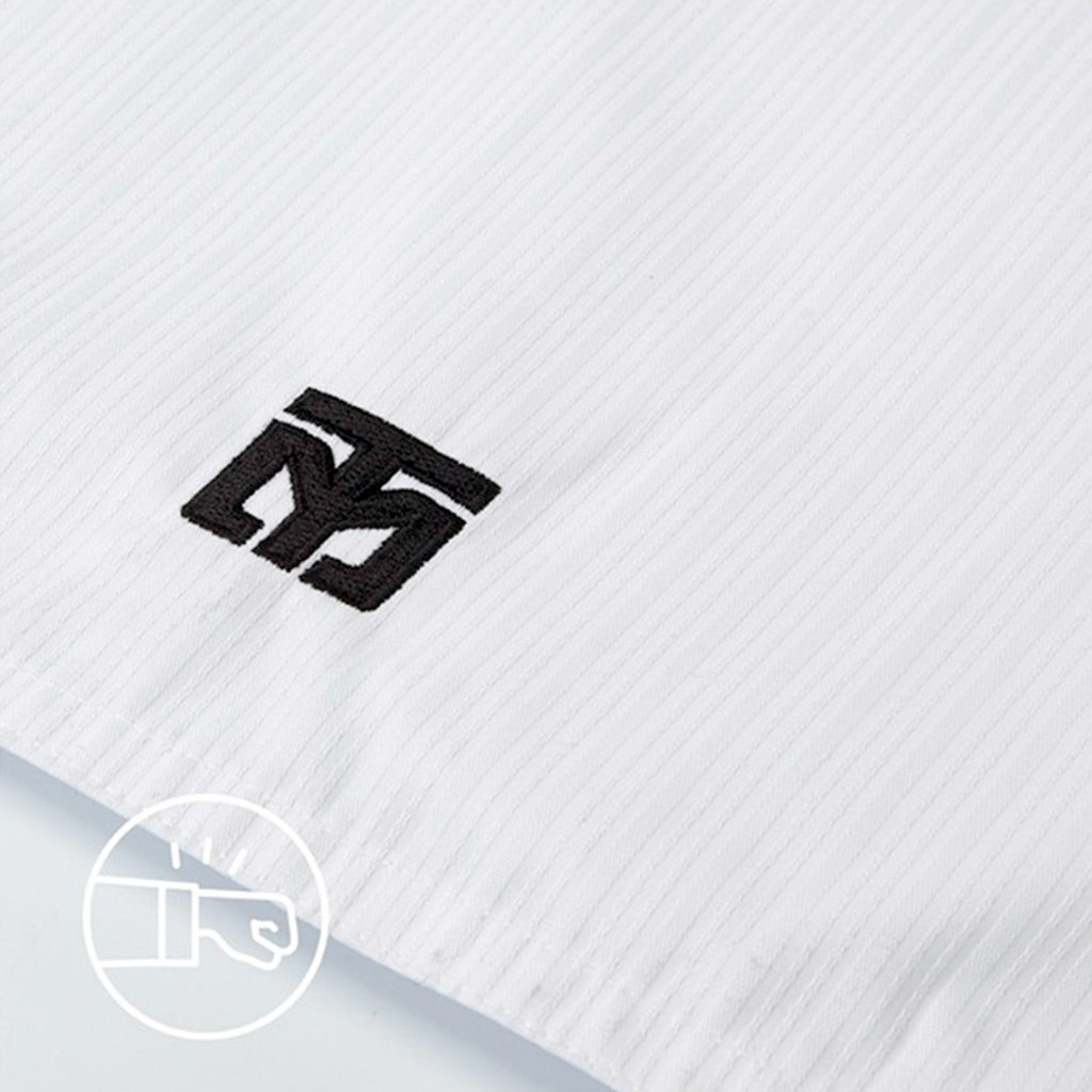 dobok básico de Taekwondo con cuello negro S.5 de Mooto, detalle