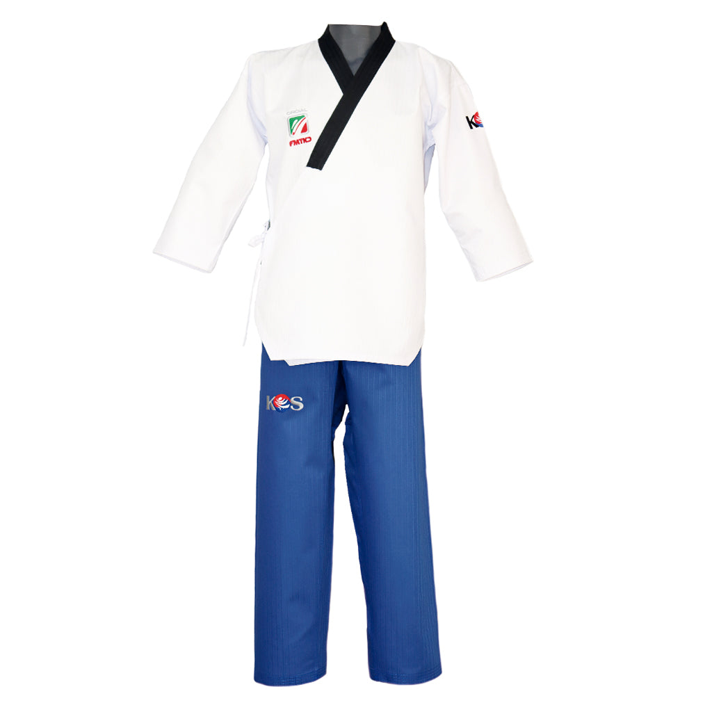Dobok Poomsae de Taekwondo formas DAN Mujer, vista frontal
