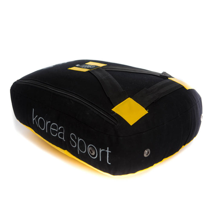 Perfecto para practicar con adultos, el Domy GRANDE KOS es ideal para el entrenamiento en pareja. Es ligero de peso y se maneja fácilmente. Vista acostada.
