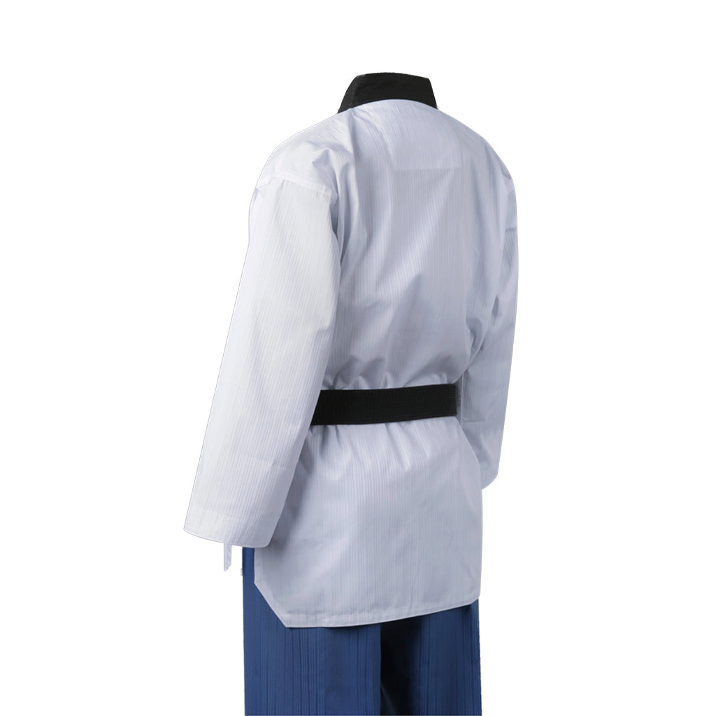 dobok Poomsae Dan mujer Mooto, vista trasera
